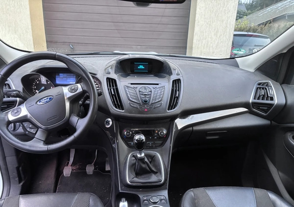 Ford Kuga cena 32900 przebieg: 146000, rok produkcji 2014 z Garwolin małe 121
